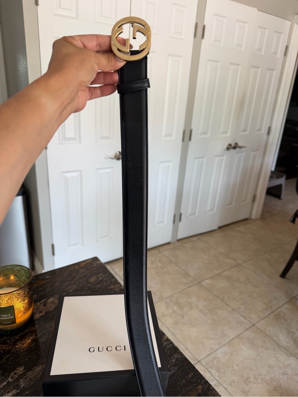 Gucci Black Leather Belt with Gold GG Round Buckle - Picture 3 of 6